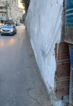 View from the main road of the alley from which Mteir and his friends came out. Photo: Mohammed Romaneh, B'Tselem 